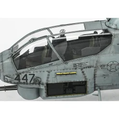 AH-1W Super Cobra 1/35 Kit 705116 1:35 scale Plastic by Trumpeter