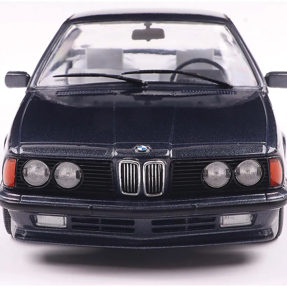 1984 BMW 635 CSI (E24) - Macau Blue 1:18 Scale Diecast Model Car by Solido