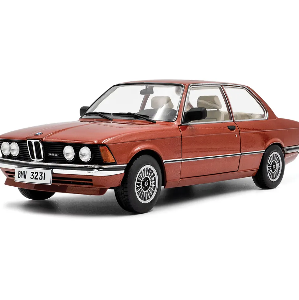 1980 BMW E21 323I - Kastanienrot Metallic 1:18 Scale Diecast Model Car by Solido