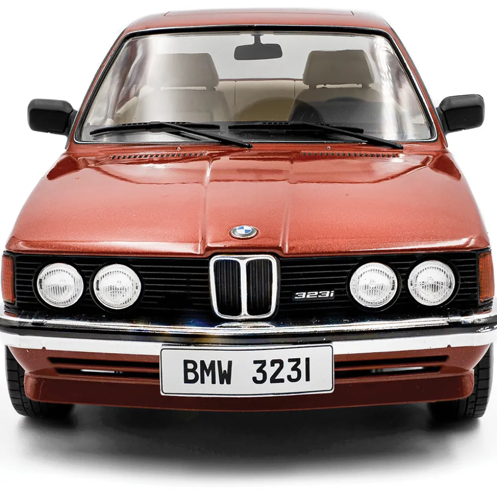 1980 BMW E21 323I - Kastanienrot Metallic 1:18 Scale Diecast Model Car by Solido