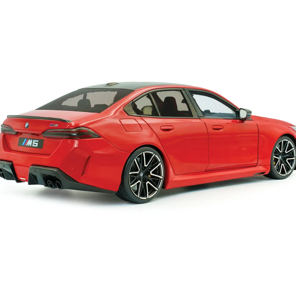 2025 BMW M5 Fire - Red 1:18 Scale Diecast Model Car by Solido