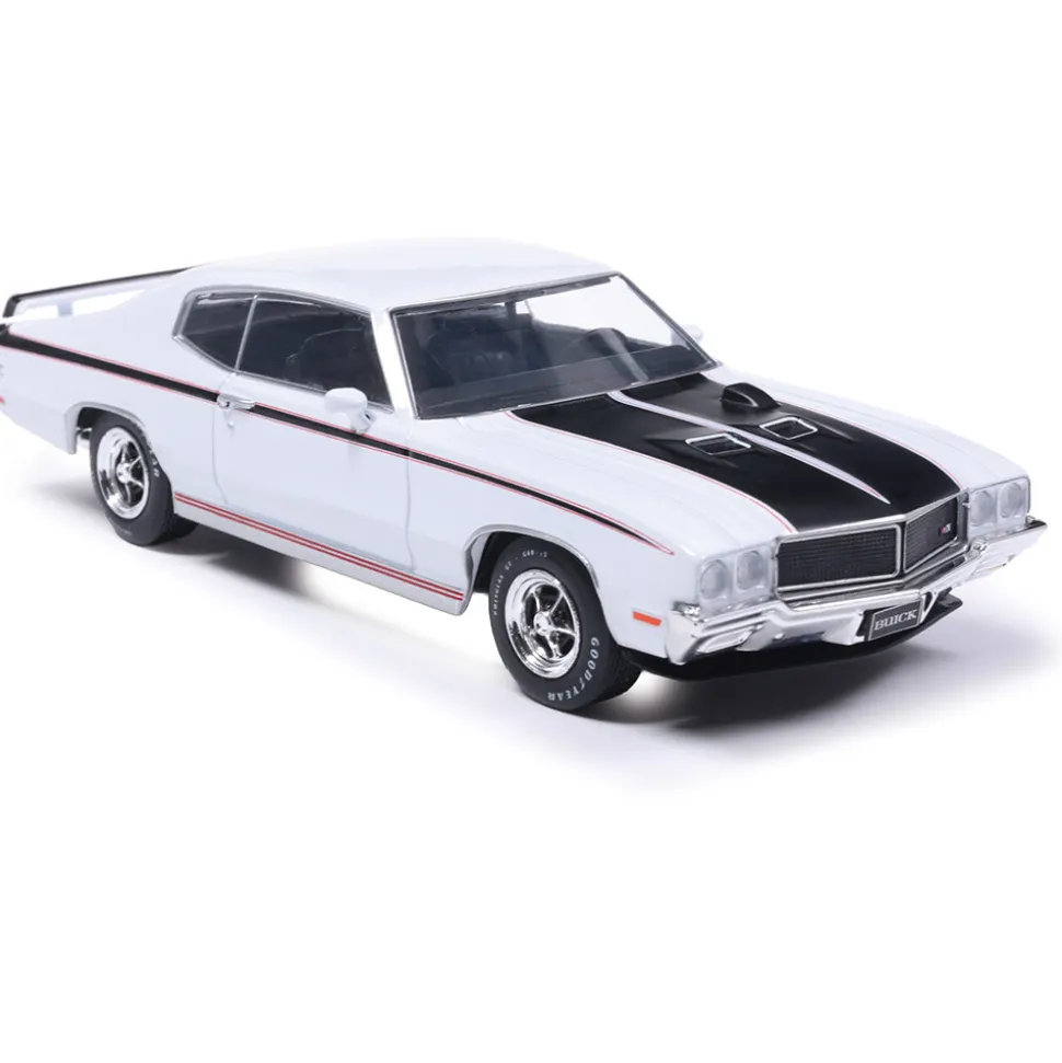 1970 Buick GSX - Apollo White 1:43 Scale Diecast Model Car by IXO Models