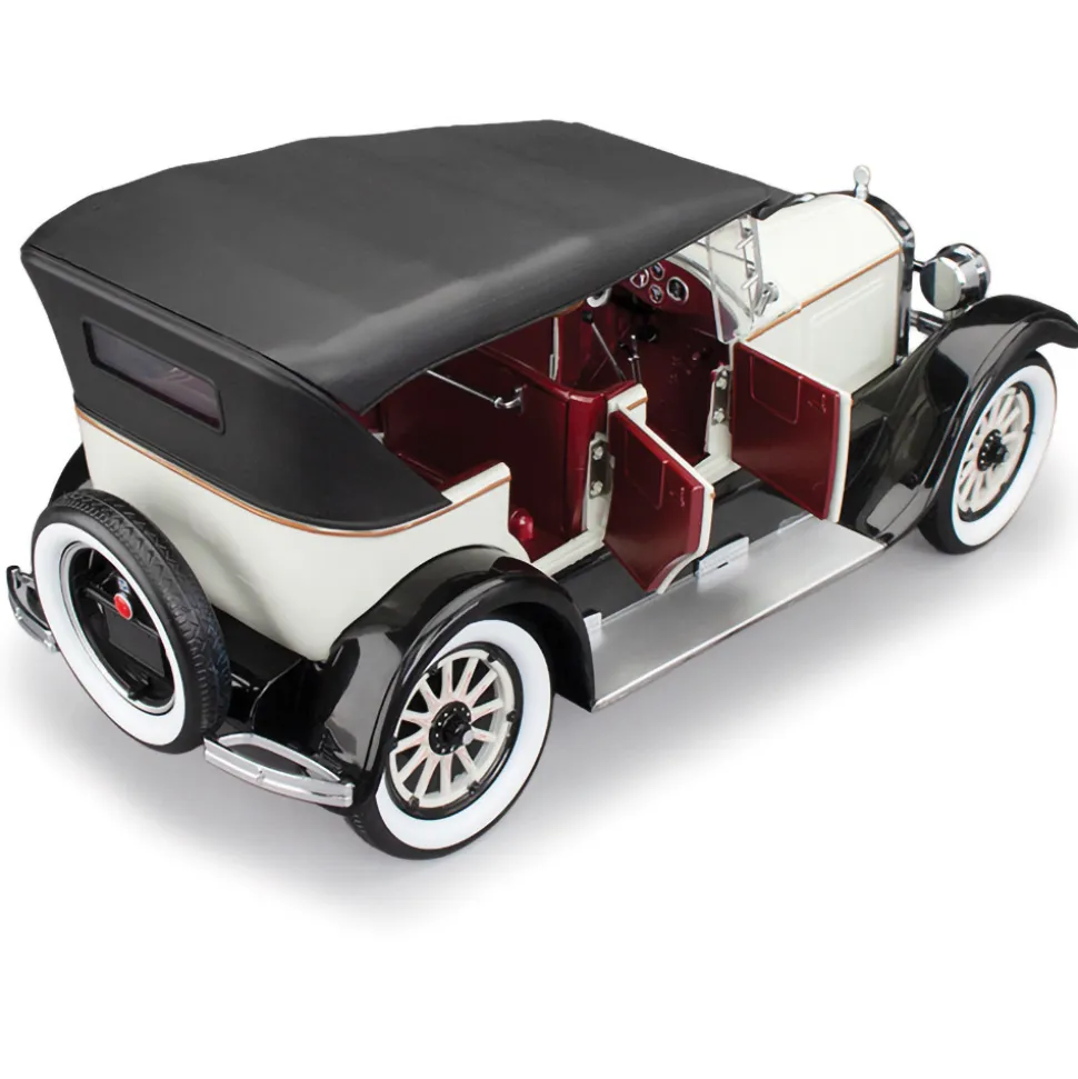 1925 Buick Model 25 - Light Grey 1:18 Scale Diecast Model Car by Sunstar