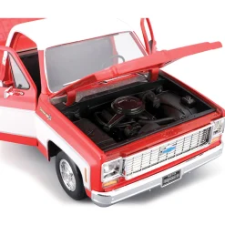 1974 Chevrolet C10 Cheyenne Super - Red/White 1:18 Scale Diecast Model Truck by Maisto