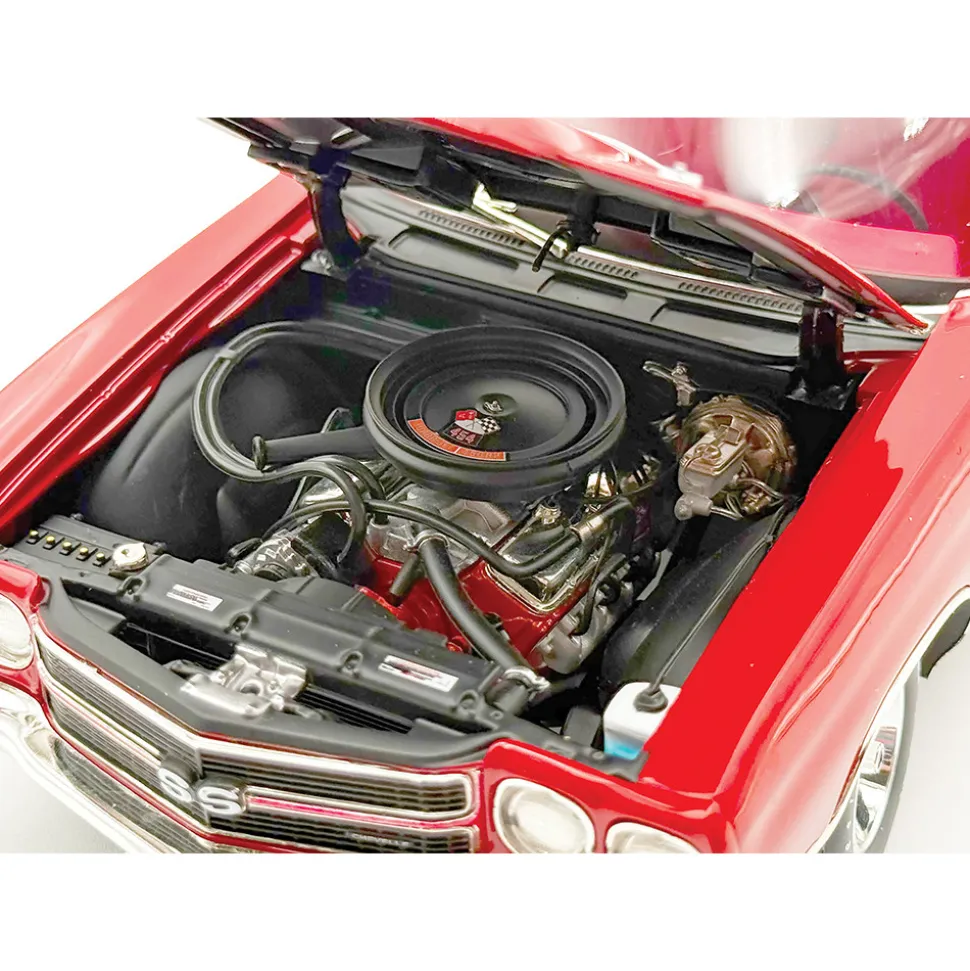 1970 Chevrolet Chevelle SS 454 LS6 - Cranberry Red 1:18 Scale Diecast Model Car by Acme