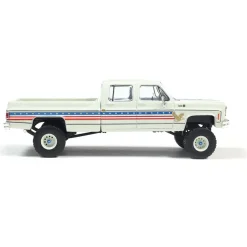 1976 Chevrolet Custom Deluxe K30 Fleetside - July 4th 250th Anniversary Exclusive 1:64 Scale Diecast Model Truck by IXO Models