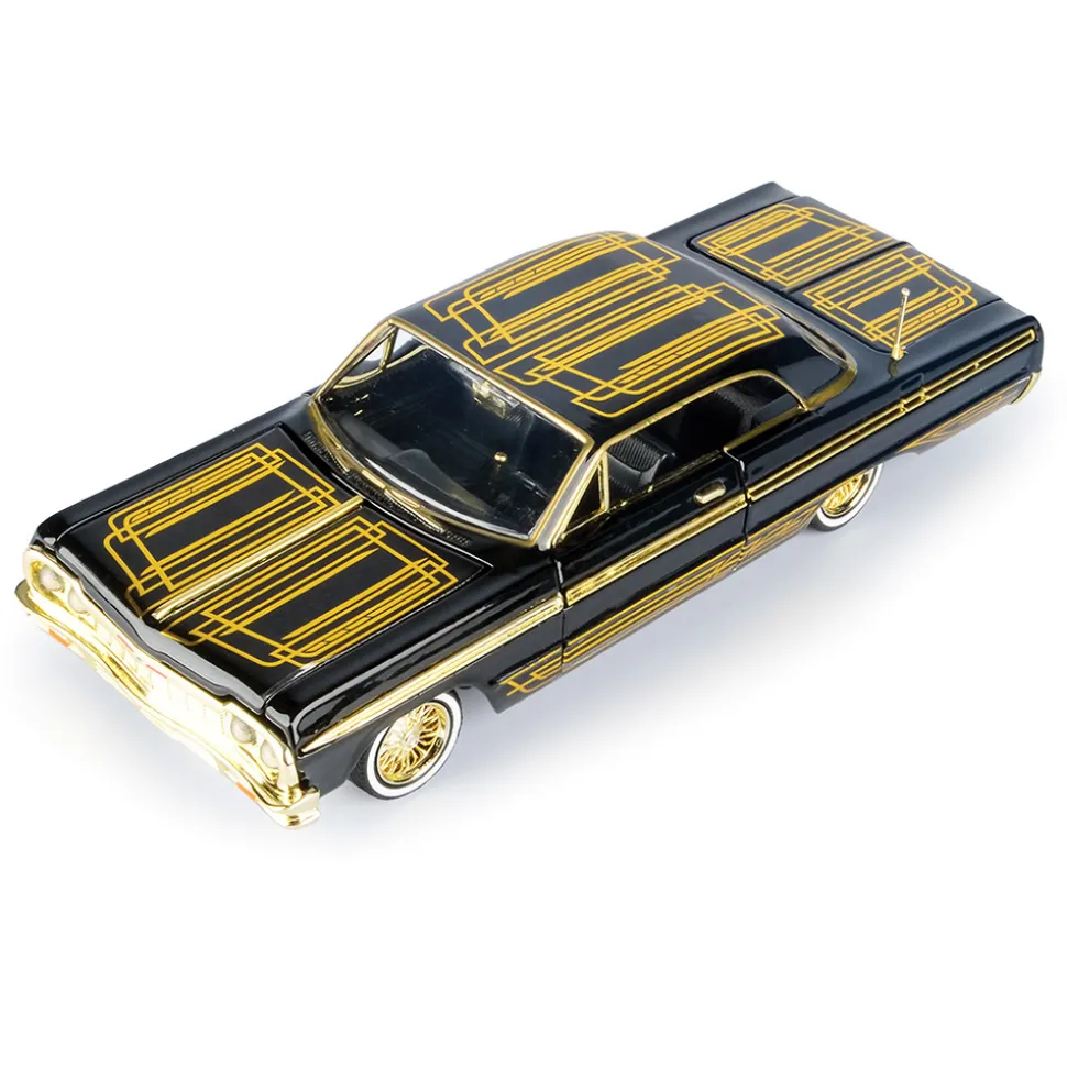 Chevrolet Impala - Midnight Eclipse 1:24 Scale Diecast Model Car by Motormax