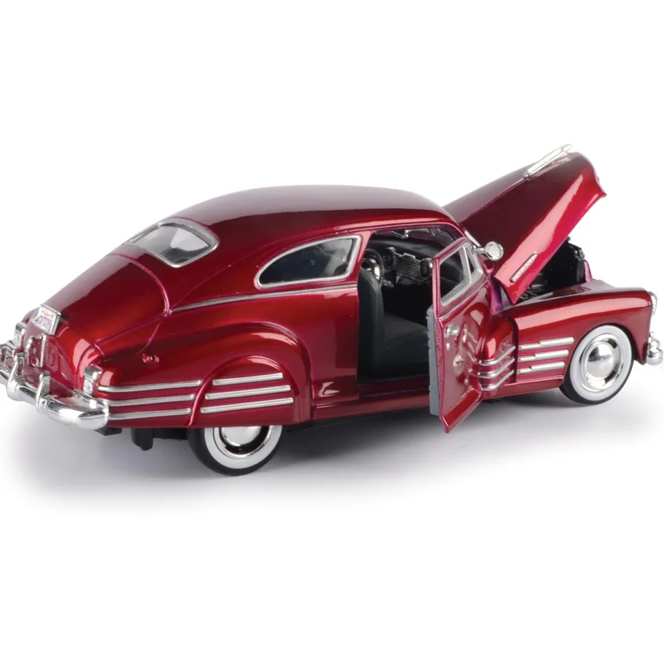 1948 Chevy Aerosedan Fleetline - Red 1:24 Scale Diecast Model Car by Motormax