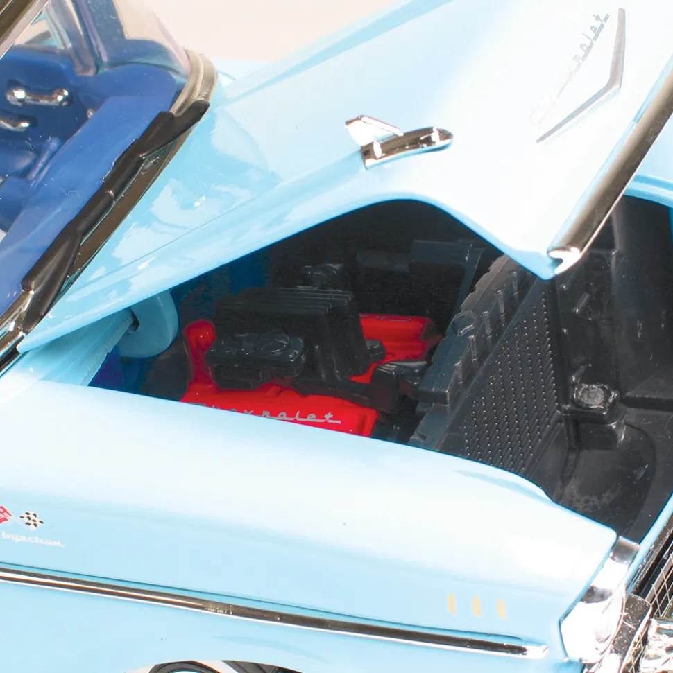 1957 Chevy Bel Air Convertible - Blue 1:18 Scale Diecast Model by Motormax