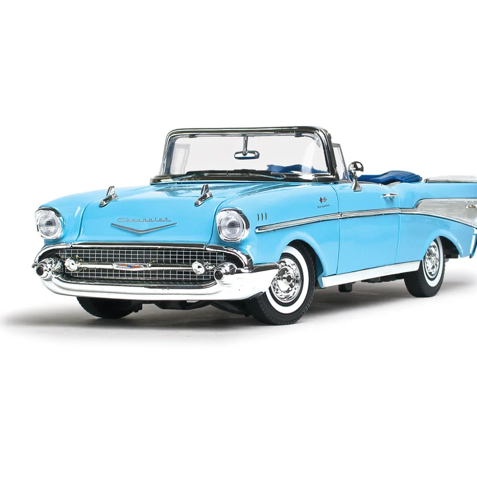 1957 Chevy Bel Air Convertible - Blue 1:18 Scale Diecast Model by Motormax
