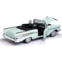 1957 Chevy Bel Air Convertible - Mist Green 1:18 Scale Diecast Model by Motormax