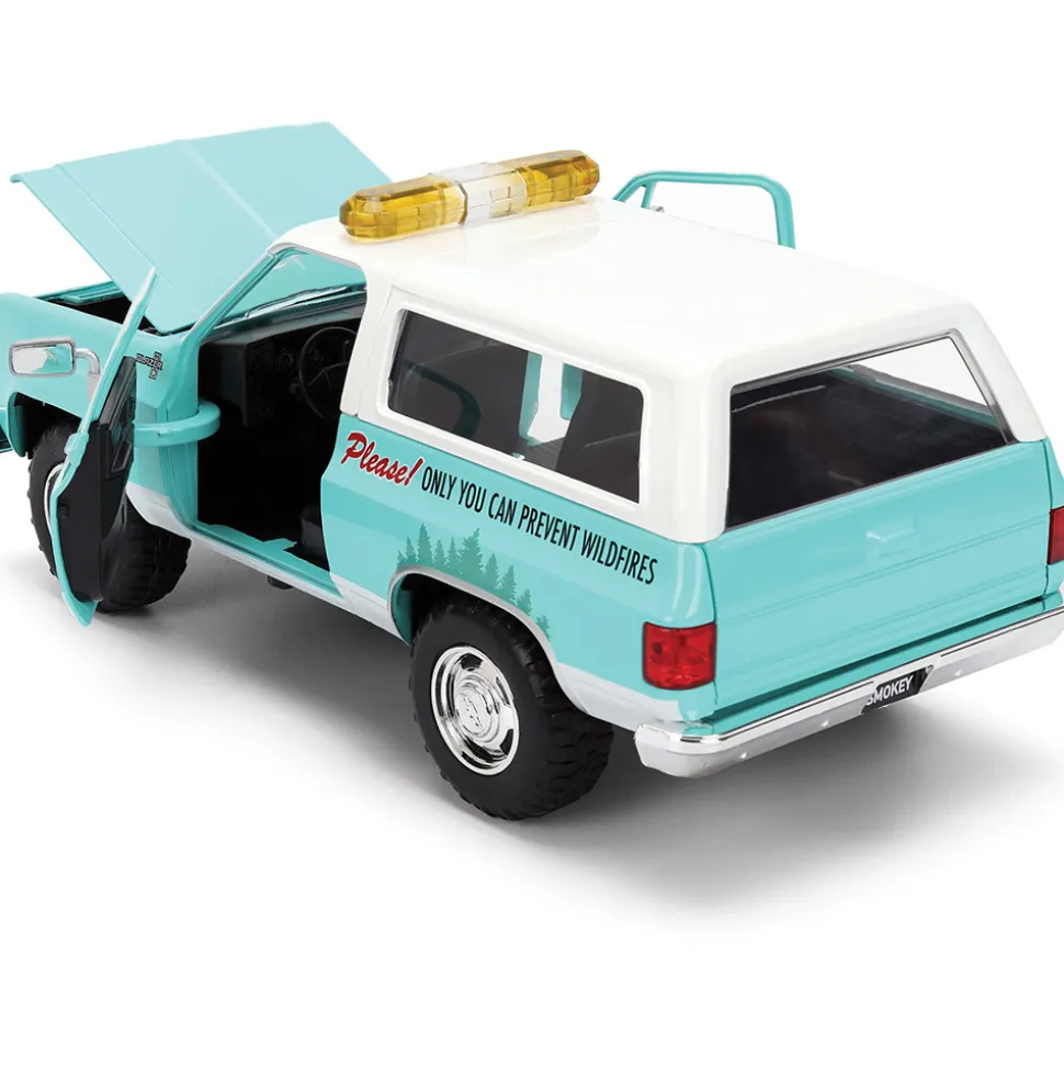 1980 Chevy Blazer W/Smokey Bear Diecast Figure 1:24 Scale Diecast Model Truck by Jada Toys