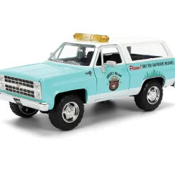 1980 Chevy Blazer W/Smokey Bear Diecast Figure 1:24 Scale Diecast Model Truck by Jada Toys