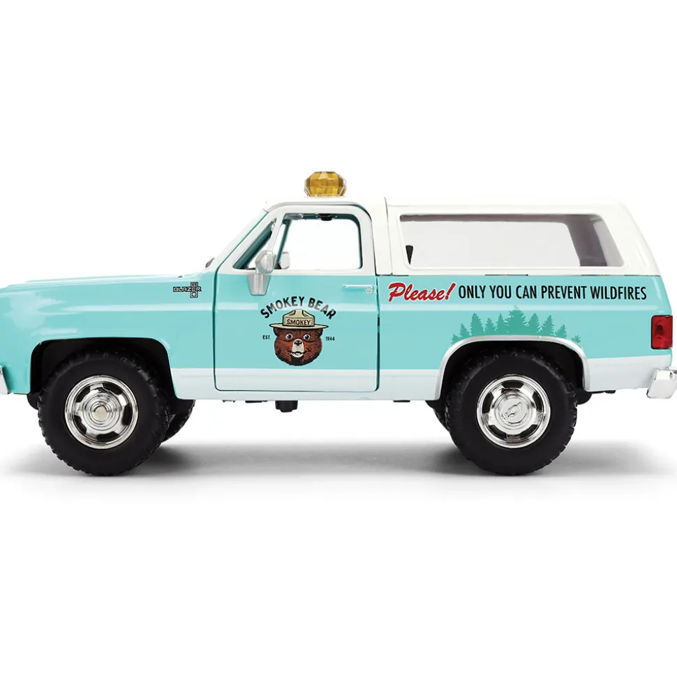 1980 Chevy Blazer W/Smokey Bear Diecast Figure 1:24 Scale Diecast Model Truck by Jada Toys