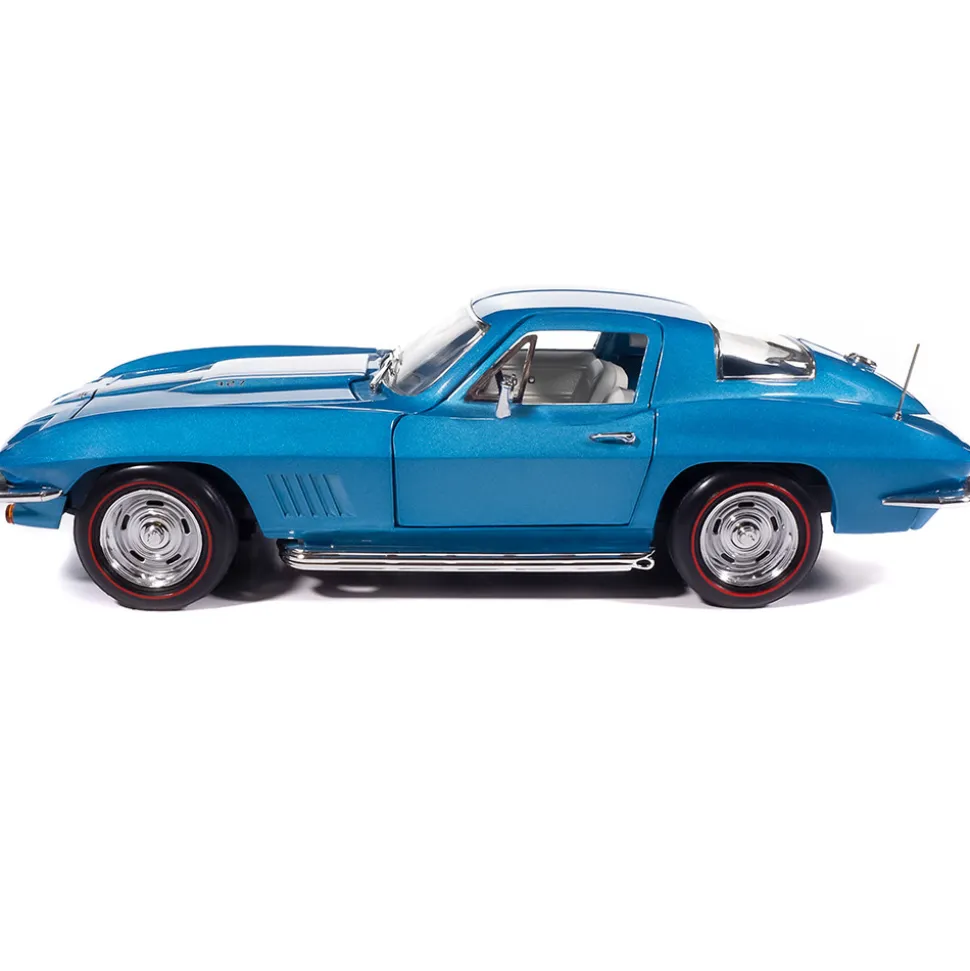 1967 Chevy Corvette Stingray - Light Metallic Blue 1:18 Scale Diecast Model Car by American Muscle - Ertl