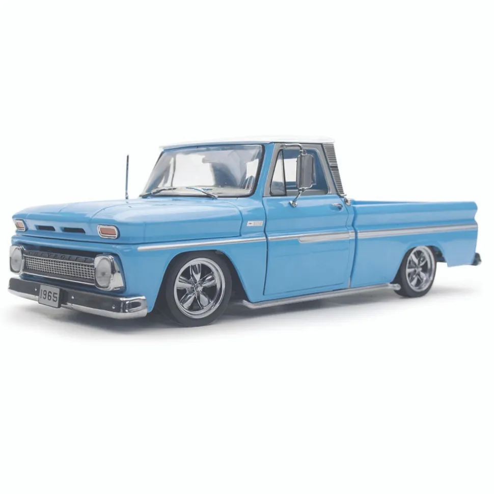 1965 Chevy C-10 Styleside Custom Pickup - Blue 1:18 Scale Diecast Model Truck by Sunstar