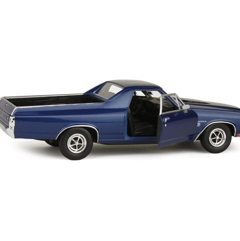 1970 Chevy El Camino - blue 1:24 Scale Diecast Model by Motormax