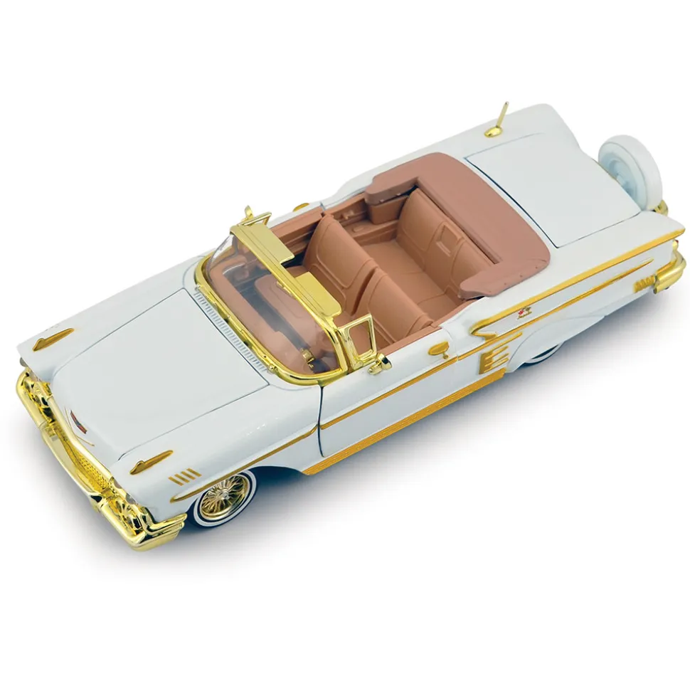 1958 Chevy Impala - Luxe Legends 1:24 Scale Diecast Model Car by Motormax