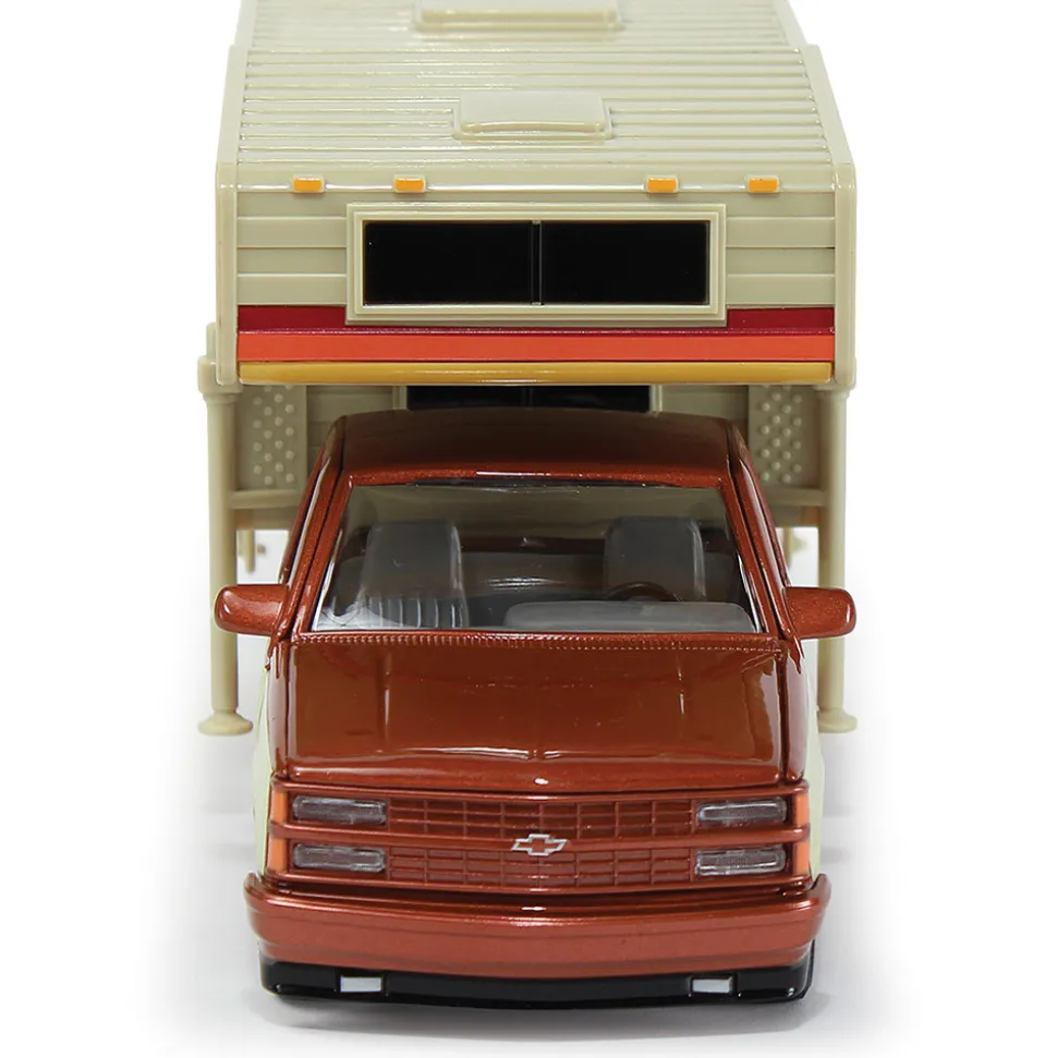 1992 Chevy 454 SS Pickup With Slide-In Camper 1:24 Scale by Motormax