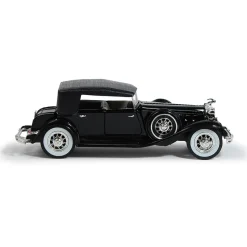1932 Chrysler LeBaron - Black 1:32 Scale Diecast Model Car by Signature Models