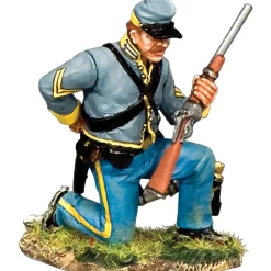 Corporal Loading Carbine 1/30 Figure 1:30 scale Metal by King and Country