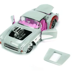 1957 Corvette w/Bugs Bunny Figure Hollywood Rides 1:24 Scale Diecast Model Car by Jada Toys