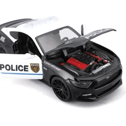 Design Authority 2015 Ford Mustang GT - B&W 1:24 Scale Diecast Model Car by Maisto