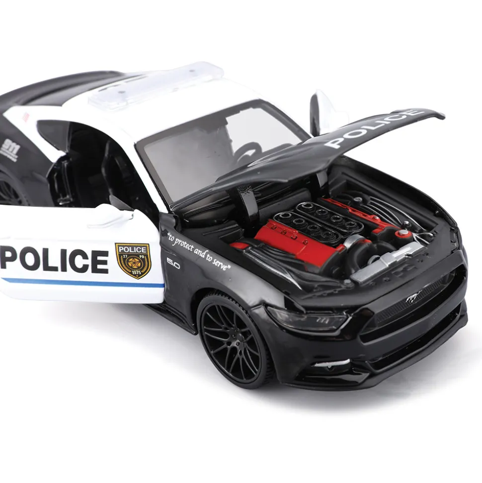 Design Authority 2015 Ford Mustang GT - B&W 1:24 Scale Diecast Model Car by Maisto