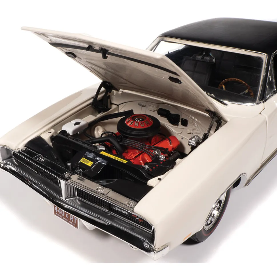 1969 Dodge Charger R/T - W1 White 1:18 Scale Diecast Model Car by American Muscle - Ertl