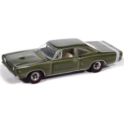 1968 Dodge Coronet R/T Hardtop - Medium Green Poly 1:64 Scale Diecast Model Car by Auto World