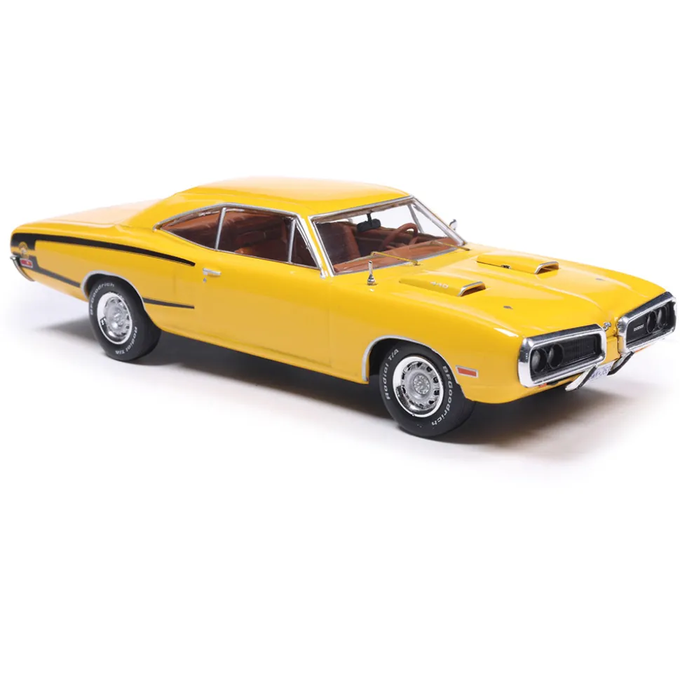 1970 Dodge Coronet Super Bee - Top Banana 1:43 Scale Diecast Model Car by IXO Models