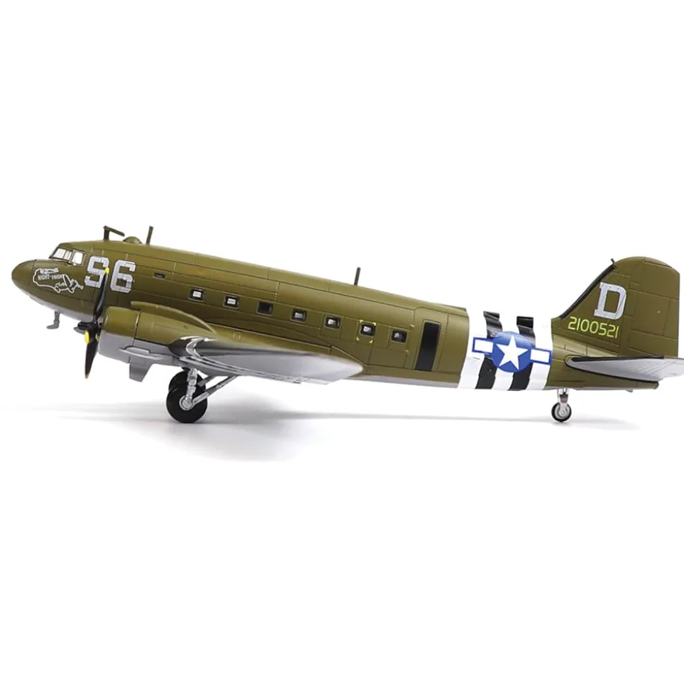 Douglas C-47 Skytrain - "Night Fright," 79th Squadron D-Day, 1944 1:100 Scale