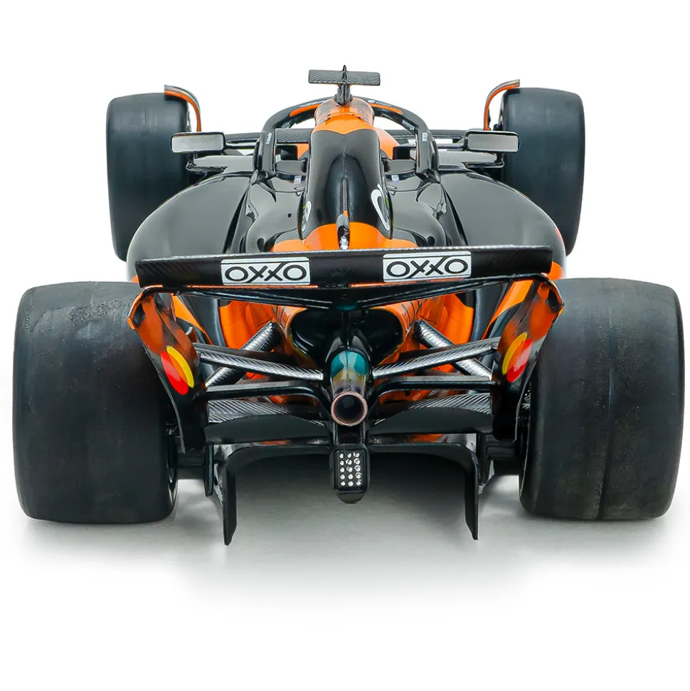 2025 F1 McLaren MCL39 Orange O.Piastri #81 - GP China 1:18 Scale Diecast Model Car by Solido