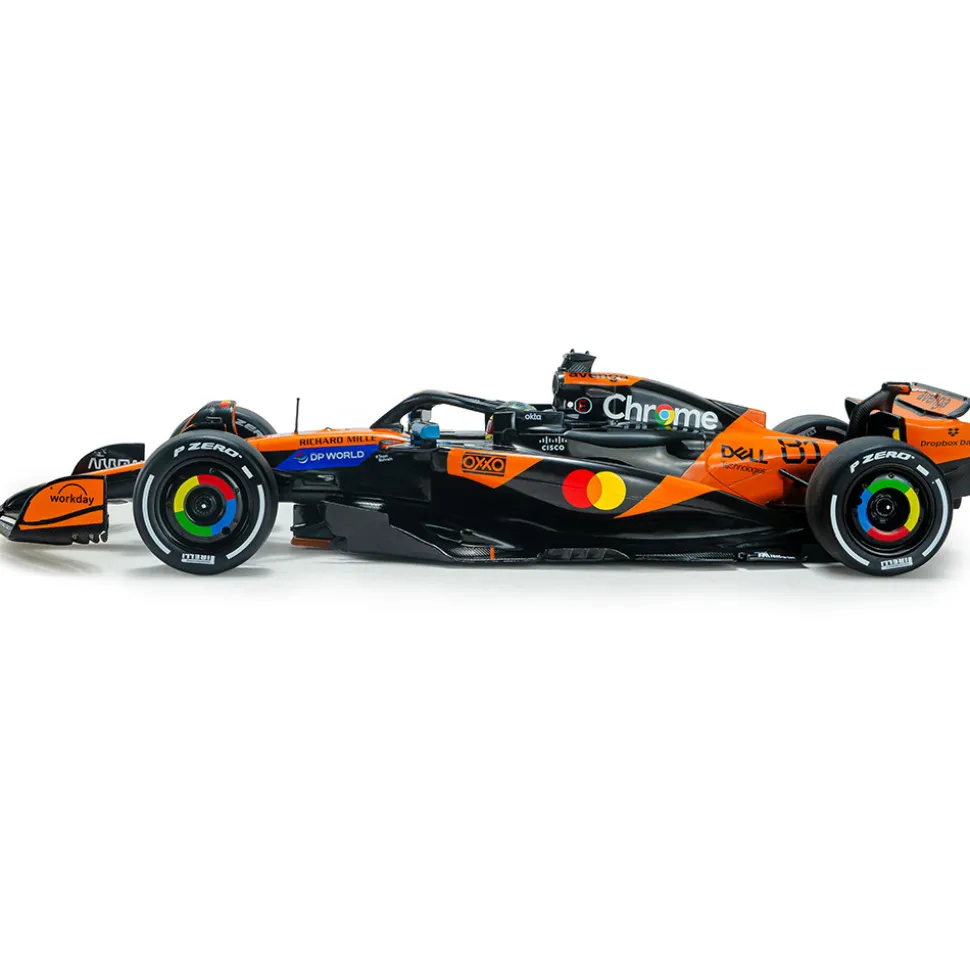 2025 F1 McLaren MCL39 Orange O.Piastri #81 - GP China 1:18 Scale Diecast Model Car by Solido