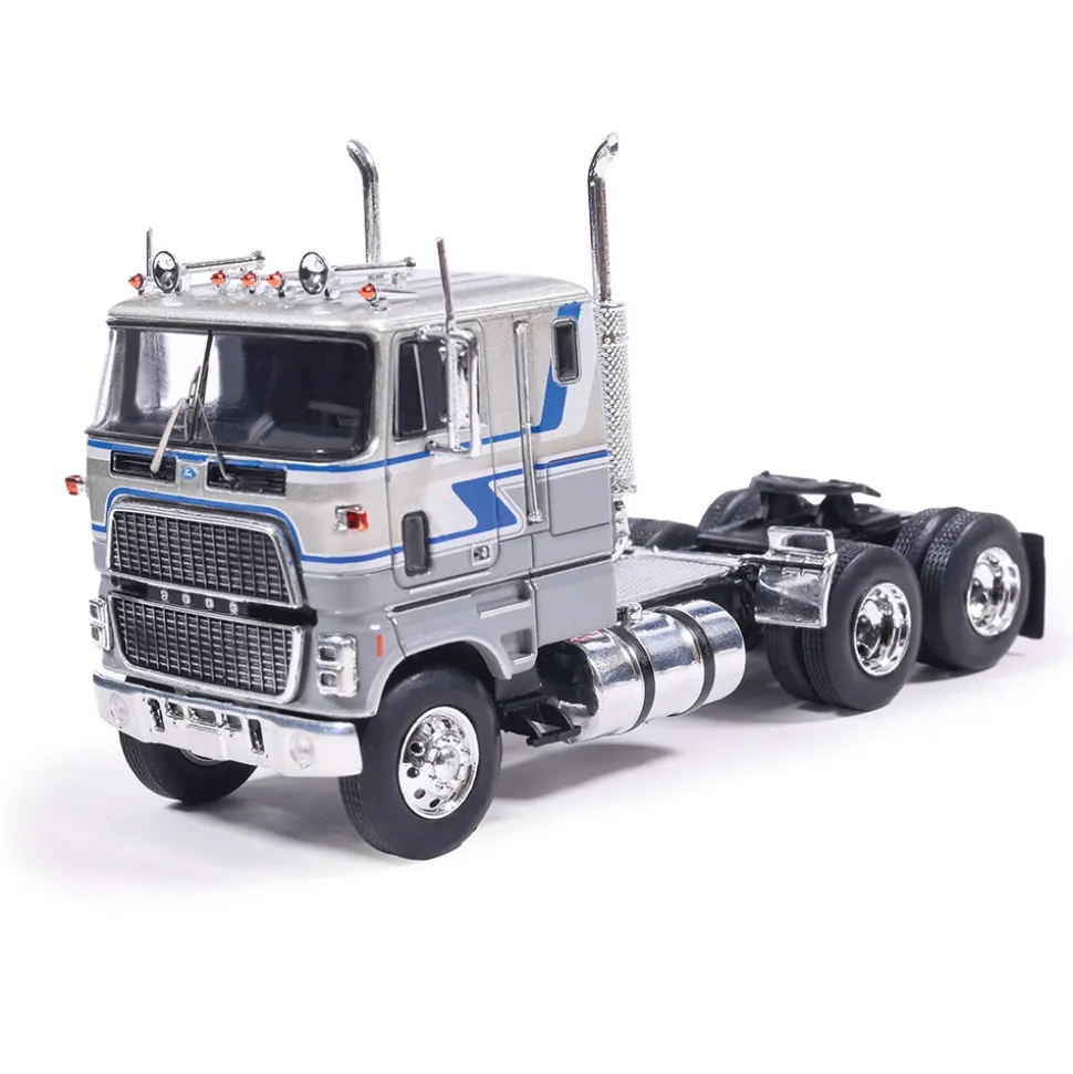 Ford COE 9000 - Blue And Silver 1:64 Scale Diecast Model Truck by IXO Models