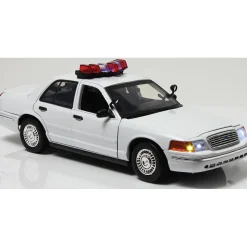 2001 Ford Crown Victoria White Police Car with Lights & Sound 1:18 Scale Diecast Model Car by Motormax