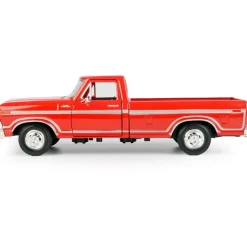 1979 Ford F-150 Custom - Red 1:24 Scale Diecast Model Truck by Motormax