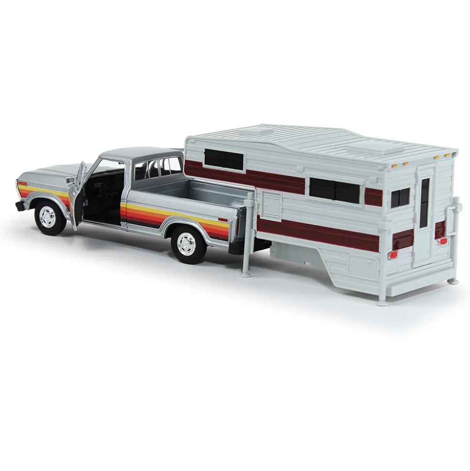 1979 Ford F-150 Pickup With Slide-In Camper 1:24 Scale by Motormax