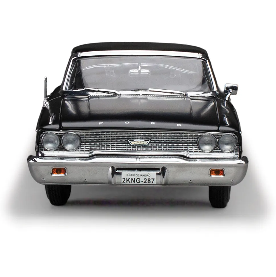 1963 Ford Galaxie 500 XL Hardtop - Semi-gloss Black (Fast 5 ) 1:18 Scale Diecast Model Car by Sunstar