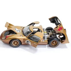 1966 Ford GT40 - LeMans #5 After Race 1:18 Scale Diecast Model Car by Shelby Collectibles