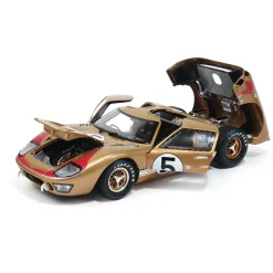 1966 Ford GT40 - LeMans #5 1:18 Scale Diecast Model Car by Shelby Collectibles