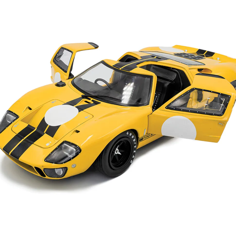1968 Ford GT40 Mk.1 - Yellow 1:18 Scale Diecast Model Car by Solido