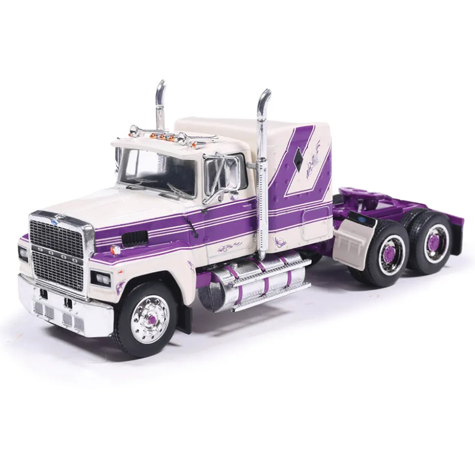 1978 Ford LTL-9000 - Caribbean Turquoise And Oxford White 1:64 Scale by IXO Models