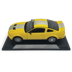 2007 Ford Mustang G.T. 500 - Yellow 1:18 Scale Diecast Model Car by Shelby Collectibles