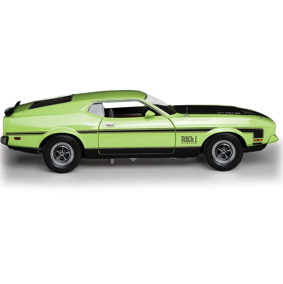 1971 Ford Mustang MACH 1 - Grabber Lime 1:18 Scale Diecast Model Car by Sunstar