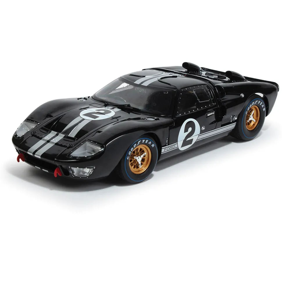 1966 Ford Shelby GT40 LeMans #2 Bruce/Chris 1:18 Scale Diecast Model Car by Shelby Collectibles