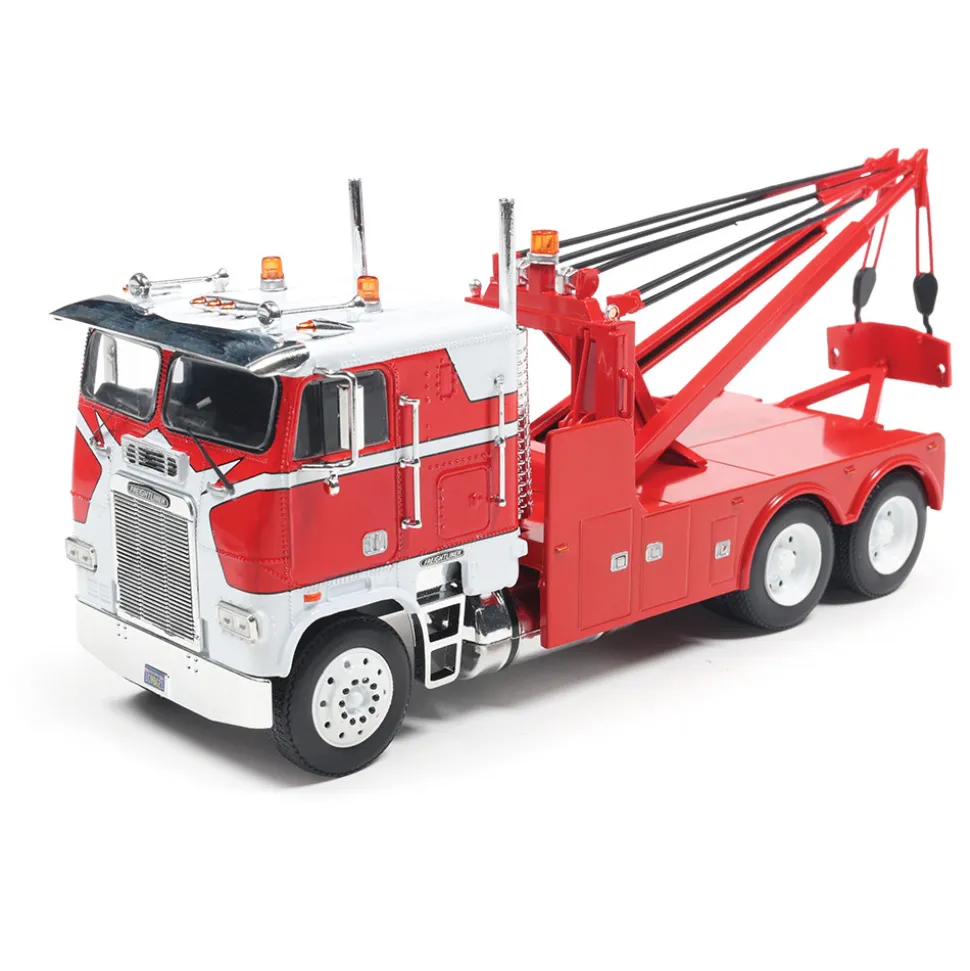 1987 Freightliner FLA Tow Truck - Red & White 1:43 Scale Diecast Model Truck by IXO Models