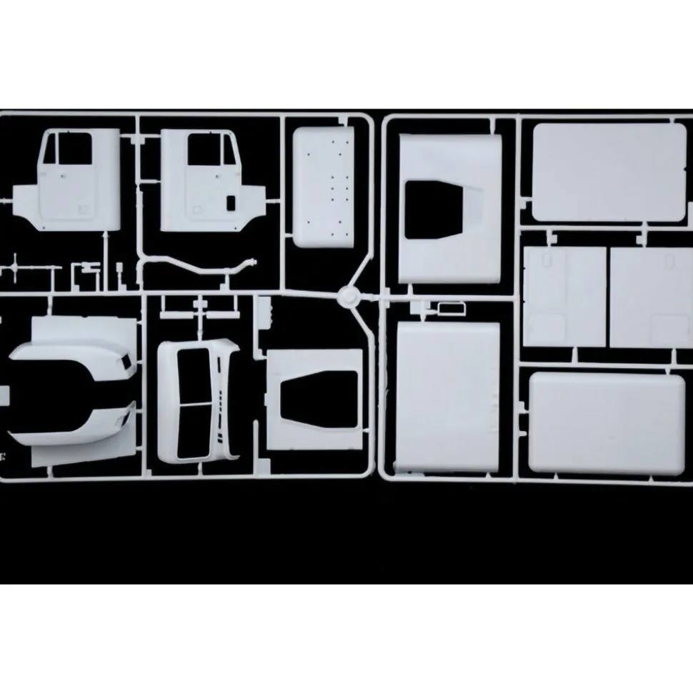 Freightliner FLD 120 Special 1/24 Kit 1:24 Scale Plastic Model Kit by Italeri