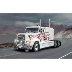Freightliner FLD 120 Special 1/24 Kit 1:24 Scale Plastic Model Kit by Italeri