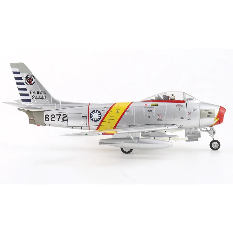 F-86 Sabre 1/72 Die Cast Model 1:72 scale Metal by Hobby Master